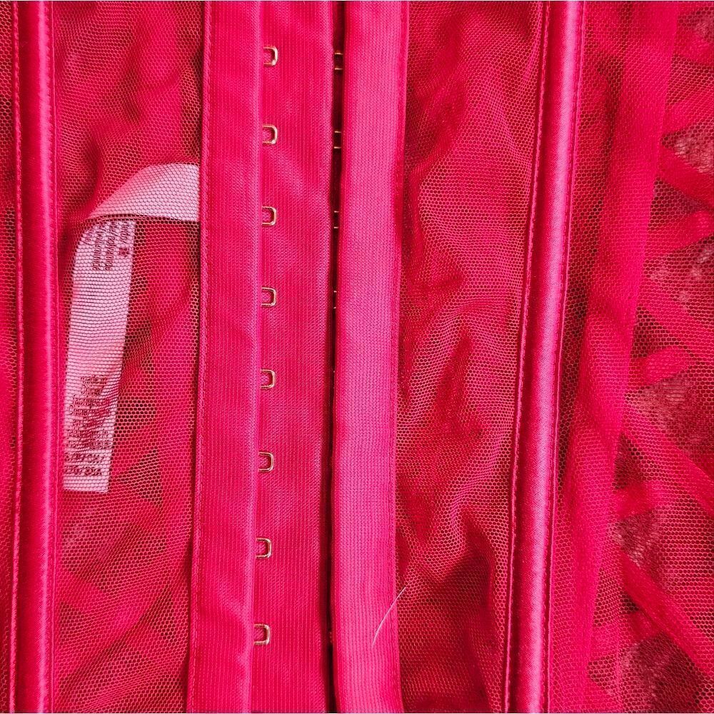 Victoria's Secret Adjustable Red Corset Size Small, Like New - Picture 2 of 5
